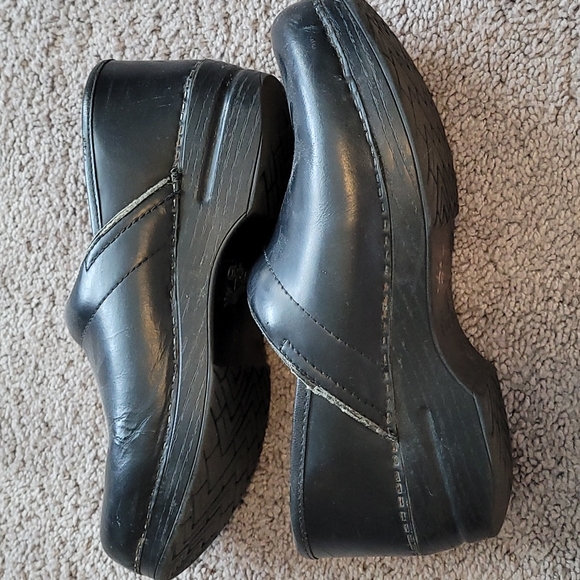 Used Dansko non-slip clog size 39 - Picture 3 of 6